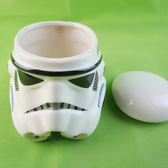 Tazza da caffè scolpita con dito medio dal design creativo
